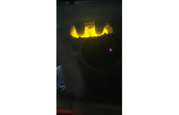 電弧爐冶煉現場視頻